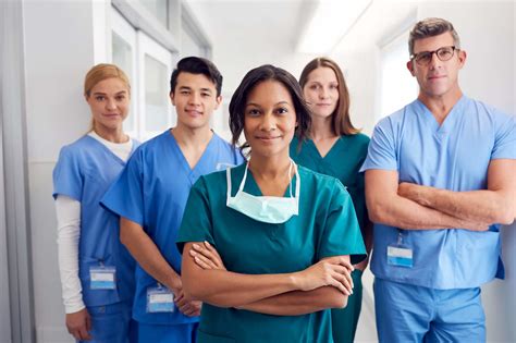 Staff Nurses .